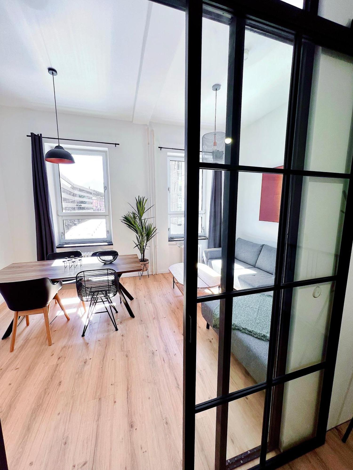 Inner City Design Loft Инсбрук Экстерьер фото